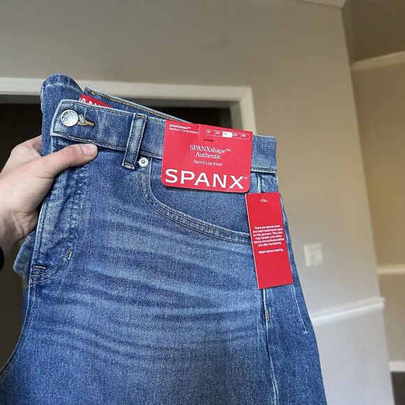 SPANXshape™ Authentic 360 Barrel Leg Jeans In Elysian Size Petite XL MSRP $158 - Picture 7 of 9